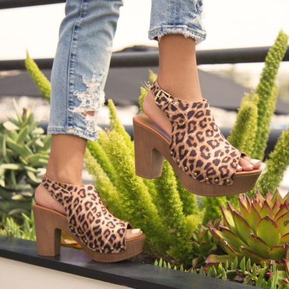 Leopard faux wooden chunky platform mule heels - Picture 7 of 8